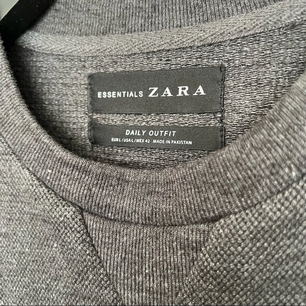 ZARA Essentials Daily Outfit Gray Crewneck Sweater Size Large - Picture 3 of 4